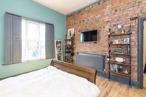 Bed- click for photo gallery